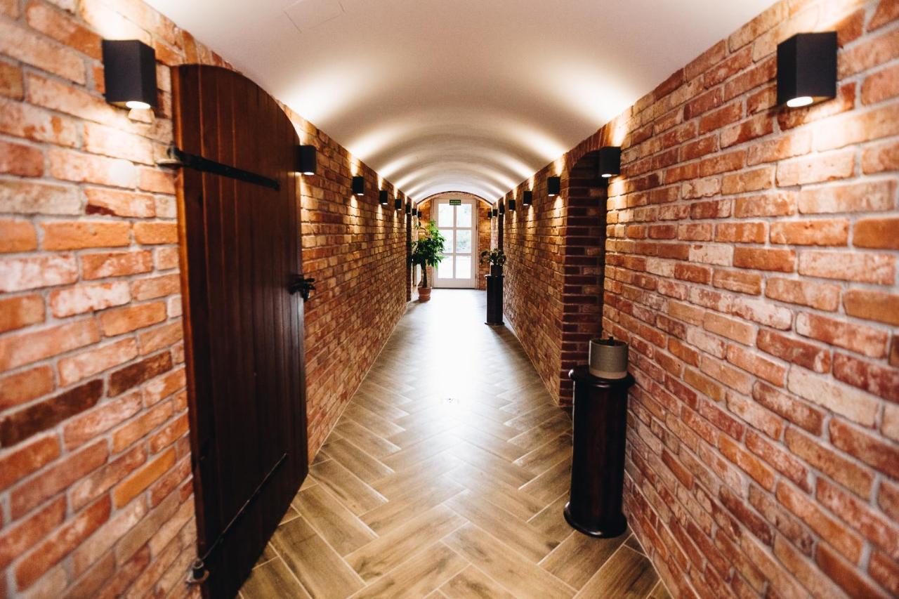 Palac Spichrz Borcz Buitenkant foto