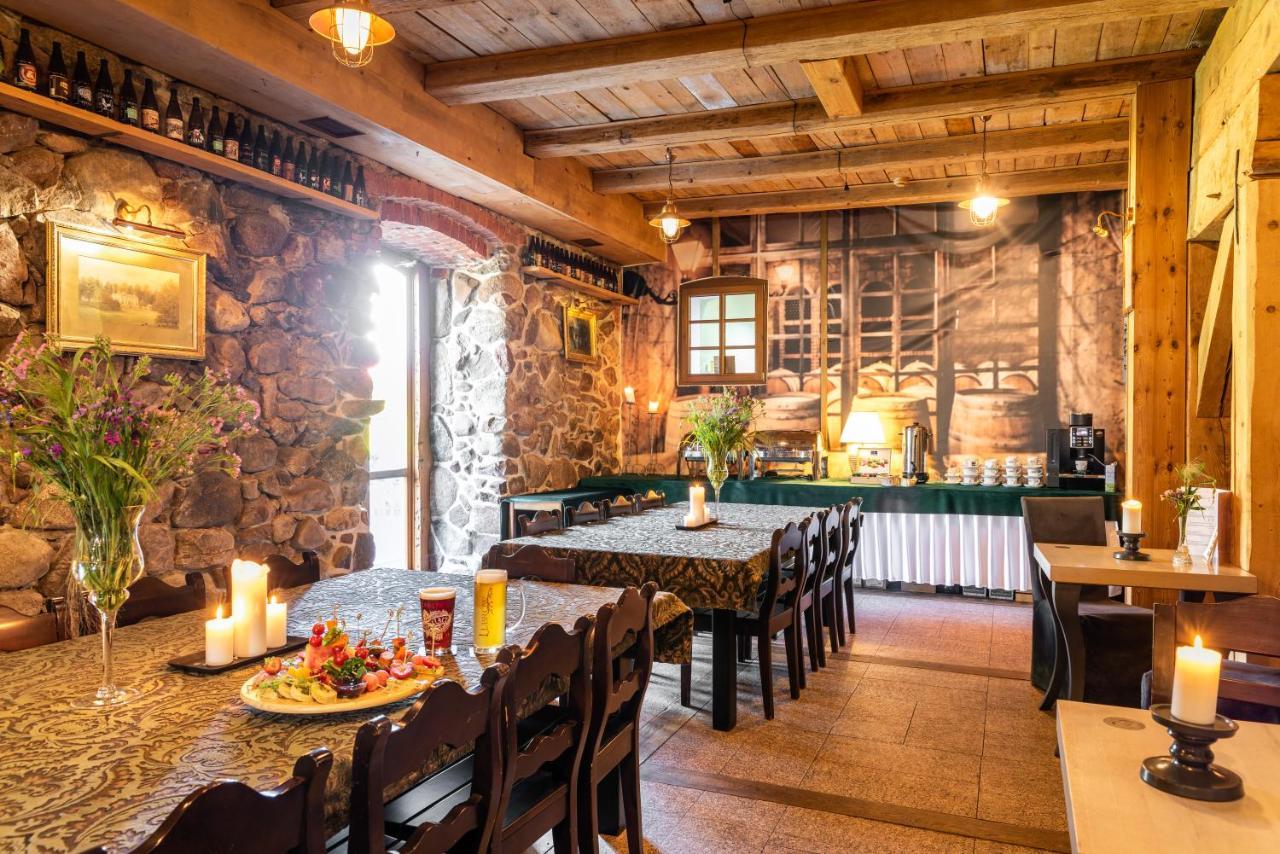 Palac Spichrz Borcz Buitenkant foto