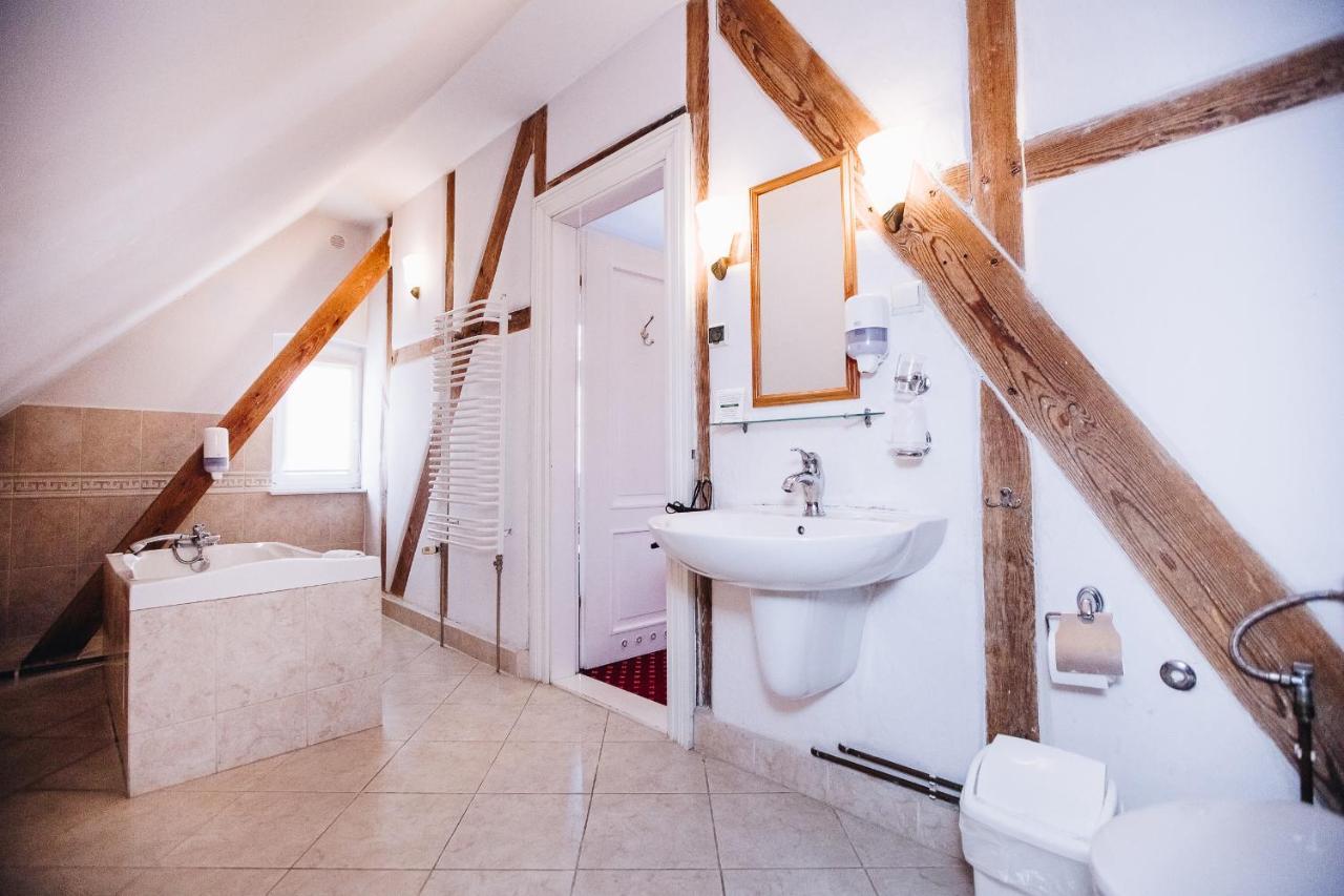 Palac Spichrz Borcz Buitenkant foto