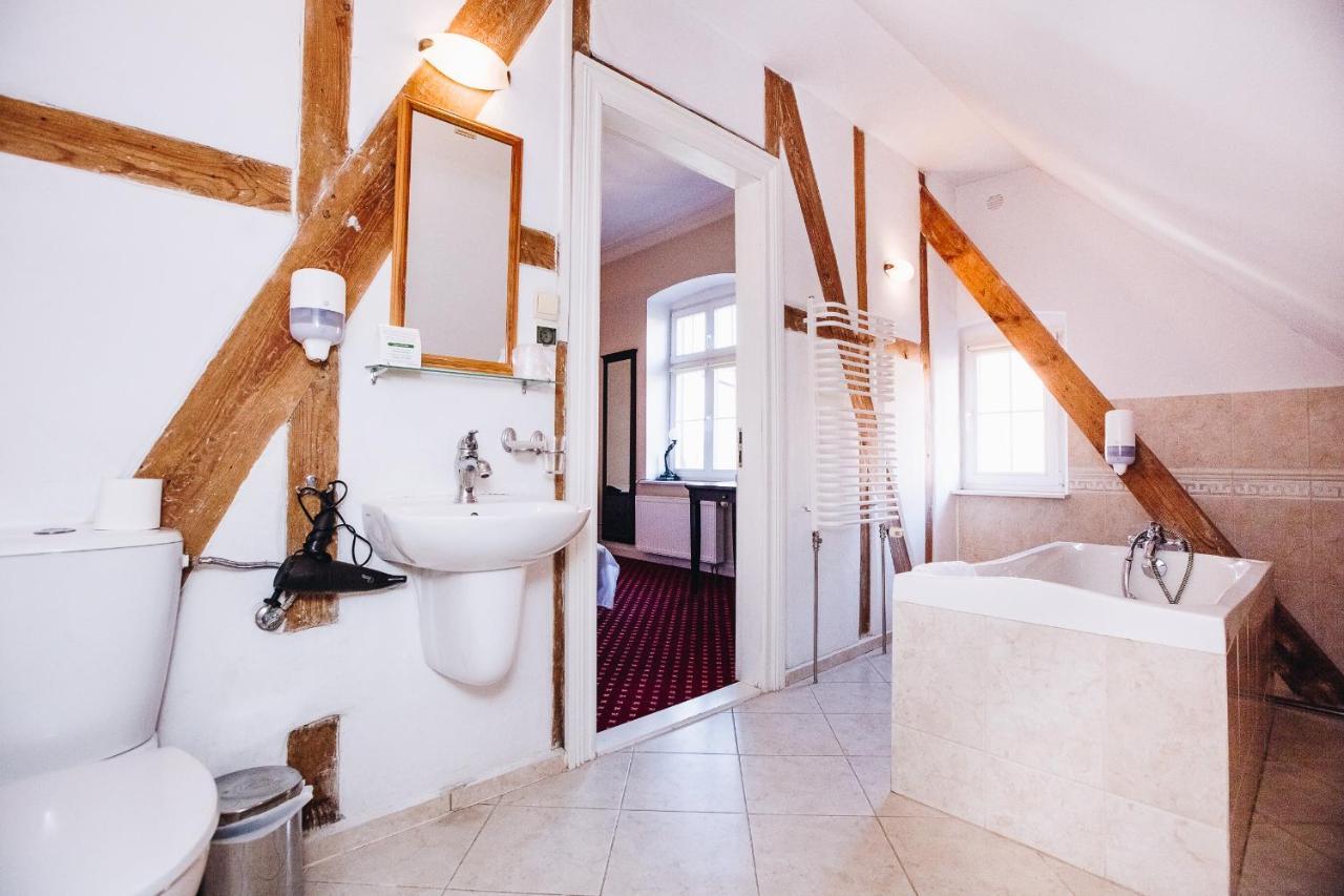 Palac Spichrz Borcz Buitenkant foto